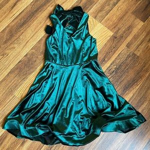 Girl Rare Editions Green velvet size 8 Christmas dress